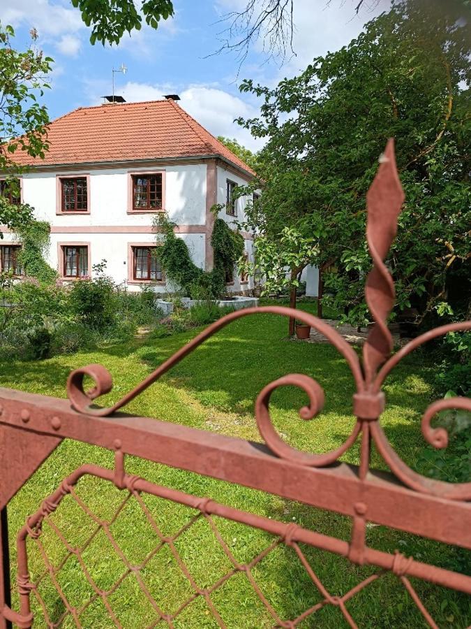 Ubytovani Pod Jilmem Zumberk Exterior foto